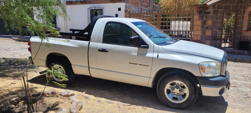Dodge Ram 1500, Con Caja De Herramientas ,roll Bar, Jalon