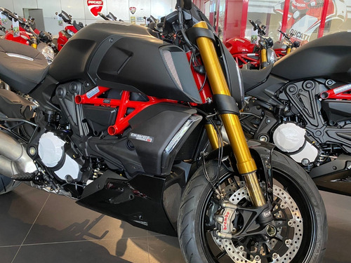 Imagem 11 de 12 de Ducati Diavel 1260s