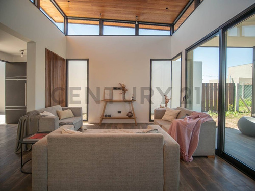 Casa En Venta En El Quimilar A Estrenar De 3 Dormitorios