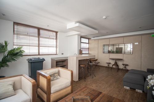 Imagen 22 de 30 de Departamento Con Excelente Conectividad En Santiago Centro