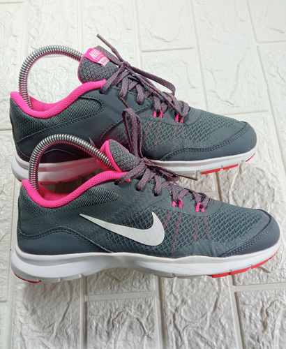 Nike - Flex Training Tr-5 Tenis Para Mujer. (Usado)