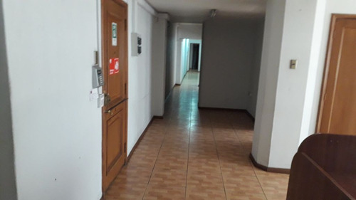 Arriendo Oficina Salida Metro Universidad De Chile, 660 Mts.