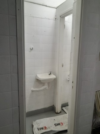 Imagen 19 de 23 de Local De 225 M2 En Alquiler En Esquina, Con Doble Entrada, En Dock Sud