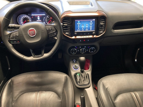 Imagen 7 de 12 de Fiat Toro Volcano 4x4