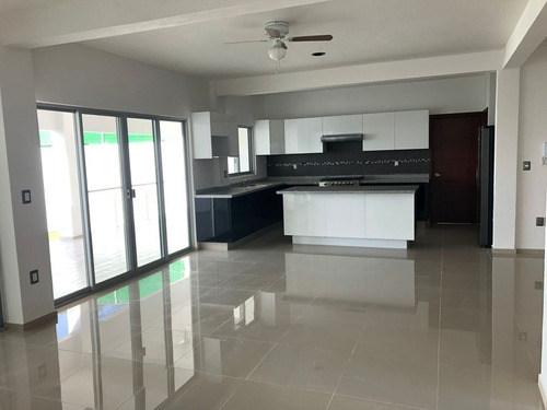 Imagen 8 de 20 de Hermosa Residencia Estilo Minimalista