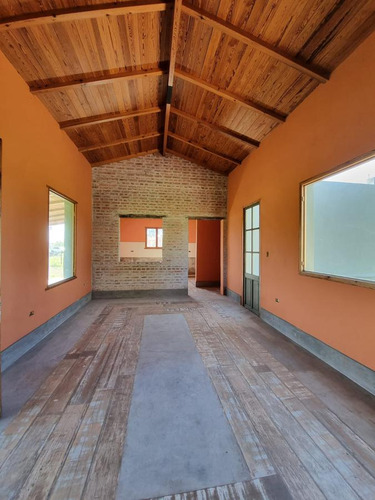 Casa De Campo A Estrenar Sobre Lote De 3800 M2 - Saladillo - Zona Mini Zoo