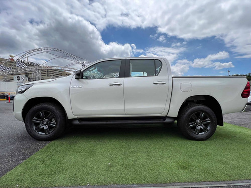 Imagen 4 de 15 de Toyota Hilux Diésel Hilux Diésel 4x4