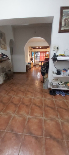 Casa En Ciudad Jardín Sobre Terreno De 363mts2