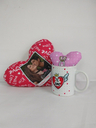 Imagem 2 de 5 de Kit Dia Dos Namorados, Almofada Coração, Chaveiro E Caneca