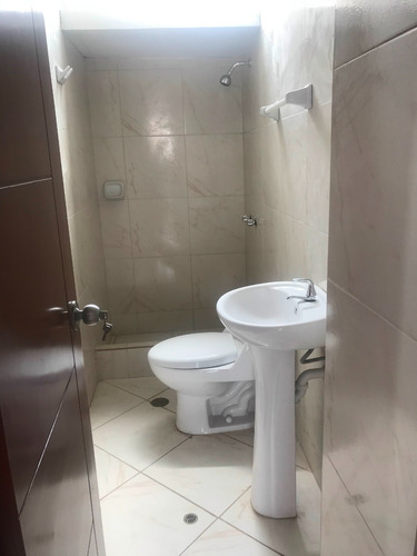 Alquilo Departamentos De Lujo, Seguridad 24/7 Desde S/ 1300 Soles, Cochera, Trujillo, La Libertad