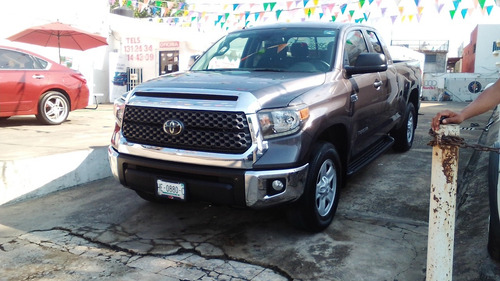 Imagen 1 de 11 de Toyota Tundra 2019 5.7 Limited 4x4 At