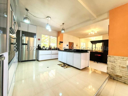 Imagen 3 de 16 de Casa En Venta Maracay Las Delicias Cod 22-10263 Dlc