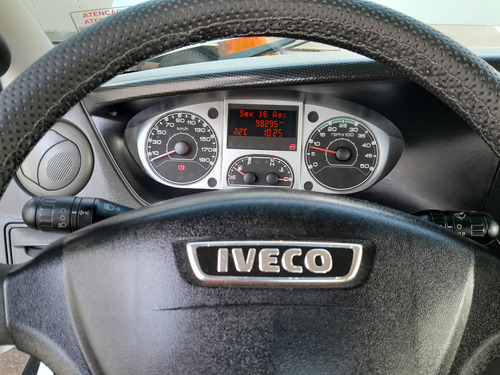 Iveco Daily 35s14 2018 Com Ar Condicionado Carroceria