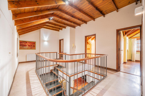 Casa En Monte Grande - 3 Dormitorios Y Escritorio - Apto Credito