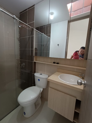 Imagen 19 de 20 de Alquilo Excelente Casa En Condominio Sector Alfaguara