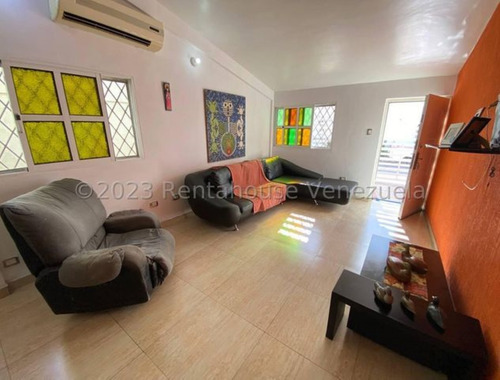 Milagros Inmuebles Casa Venta Barquisimeto Lara Av Libertador Zona Este Patarata Economica Residencial Economico Código Inmobiliaria Rent-a-house 24-13154