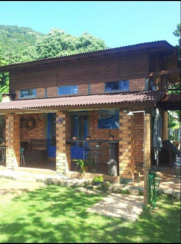 Casa Com 2 Dormitórios À Venda, 130 M² Por R$ 1.170.000,00 - Lagoa Da Conceição - Florianópolis/sc - Ca3425