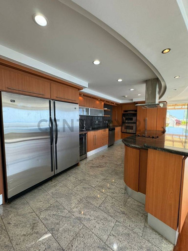 En Venta Apartamento Ph Remodelado En C.r Marina Mar