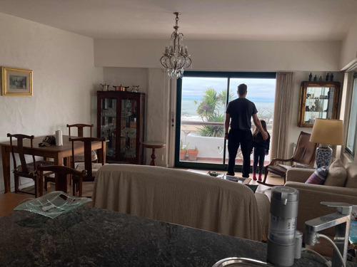 Exclusivo Departamento Frente Al Mar Playa Grande