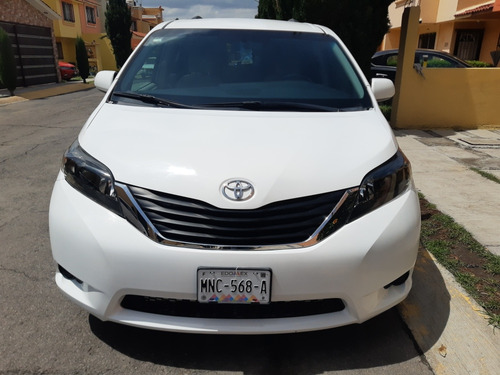 Toyota Sienna 3.5 Le At