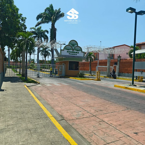 Se Vende Hermosa Casa En Urb. Aramagua Country - Maracay