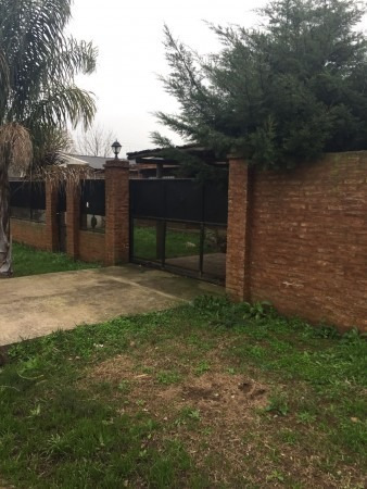 Imagen 1 de 16 de Casa 4 Ambientes 2 Baños Pileta Galpón 8x32