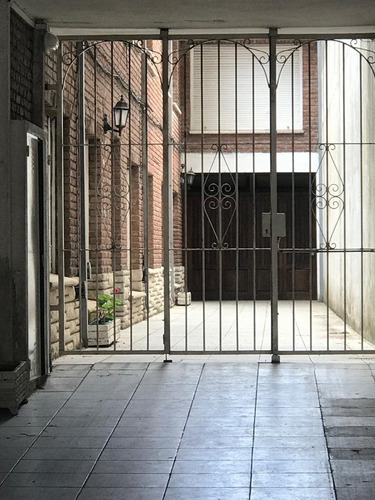 Imagen 2 de 5 de Venta Cochera En Zona Guemes Sobre Sarmiento Al 3100