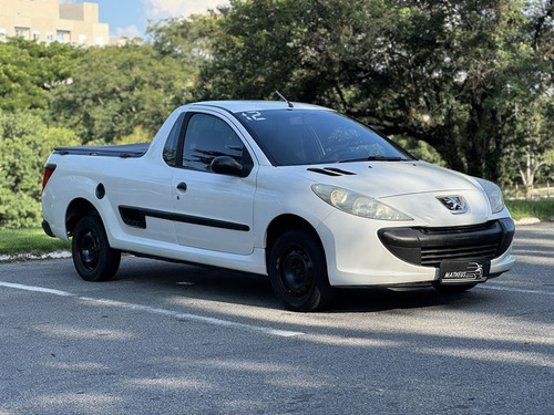 Peugeot Hoggar 1.4 X-LINE FLEX 2P MANUAL
