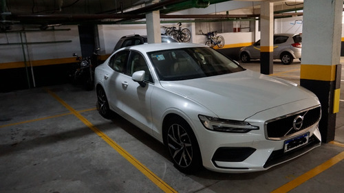 Imagem 2 de 3 de Volvo