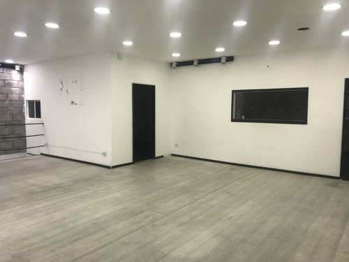 Imagen 4 de 12 de Alquiler - La Tablada - Galpon 320 M2 - Zonificacion M.i.