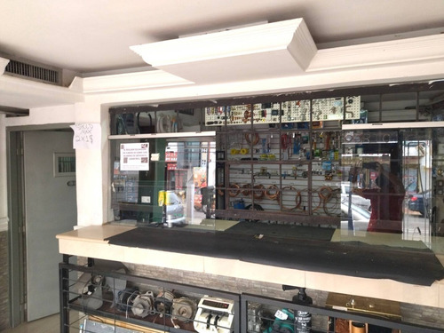 Imagen 4 de 4 de Local Con Fachada Comercial En Alquiler En San Francisco Calle 158 Api 2816