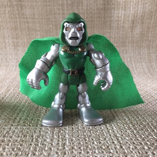 Boneco Imaginext Doctor Doom 7 Cm - Raro (Usado)