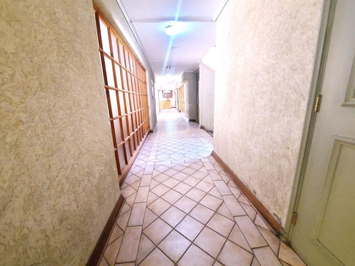 Un Dormitorio, Cocina Independiente Y Estacionamiento