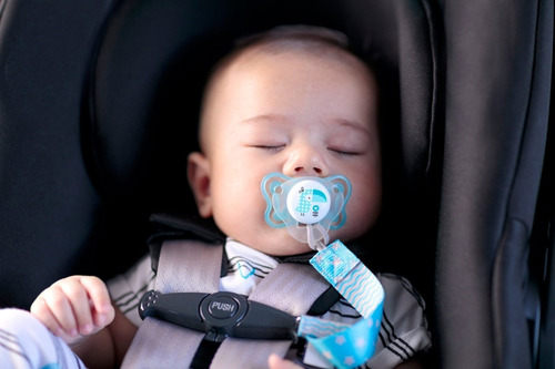 Imagen 2 de 10 de Chupete Ultra Liviano Physio Light De 2 A 6 Meses Pack X 2