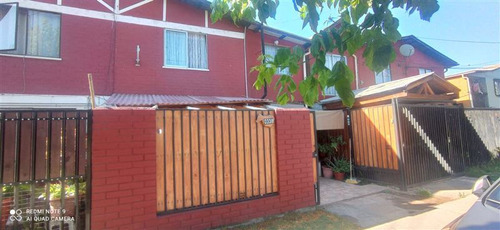 Casa En Venta De 5 Dorm. En Talagante