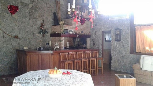 Casa Venta Con Renta 3 Dormitorios Malvin Con Garaje- Ref: 75