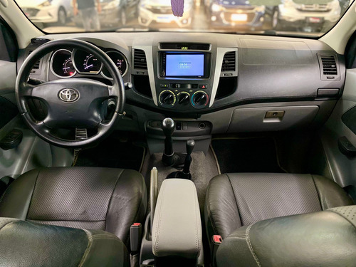 Toyota Hilux 2.5 Cab. Dupla 4x4 4p