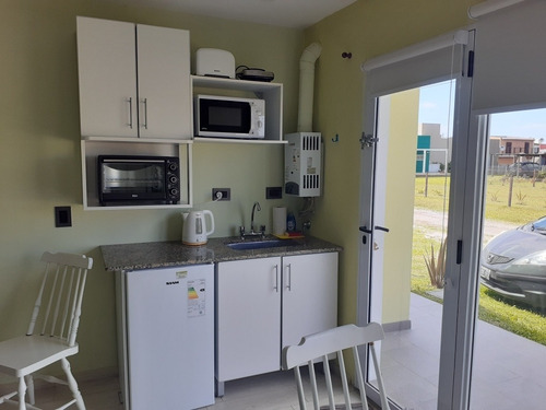 Imagen 5 de 13 de Departamento Para 2 Pers. A 150 Del Mar Jardin Parrilla Es