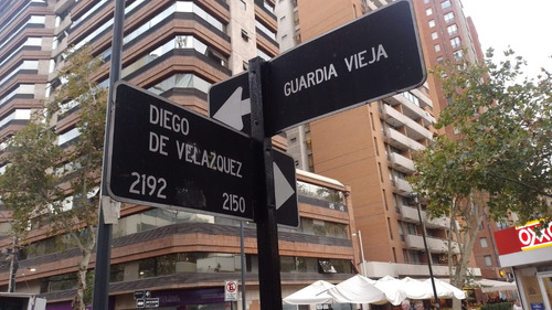 Estacionamiento Guarda Vieja /diego De Velasquez