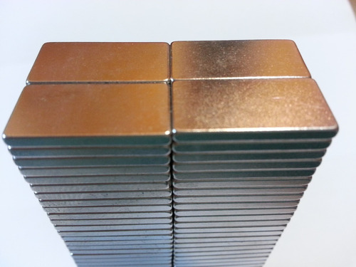 Imagem 6 de 6 de Imã De Neodímio / Super Forte / 20mm X 10mm X 2mm - 2 Peças