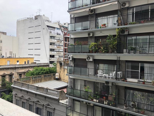 Se Vende Con Renta - Azcuenaga 1541 - Muy Lindo Departamento En Recoleta