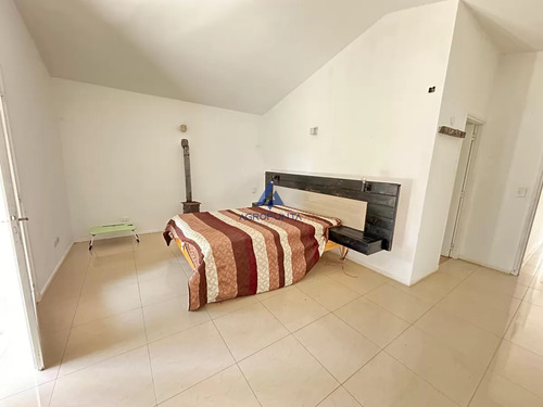 Casa 3 Dormitorios Y Servicio En Barrio Golf