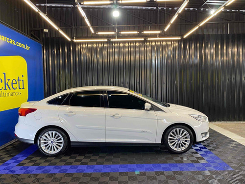 Ford Focus 2.0 TITANIUM FASTBACK 16V FLEX 4P POWERSHIFT