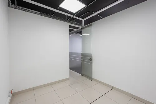 Oficina En Arriendo/venta En Chico Norte. Cod A1094083