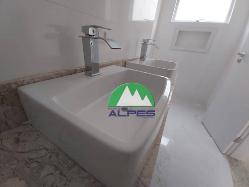 Triplex Amplo E Bem Localizado! - So1096