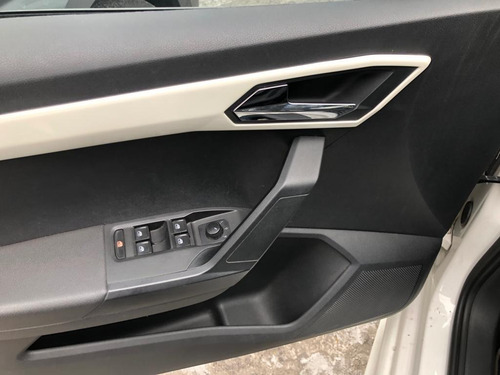 Imagen 7 de 15 de Seat Ibiza Style Automático 2018