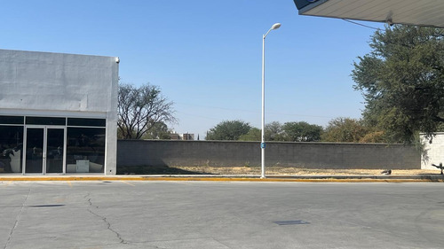 Local En Renta León, Gto. Paseo De Jerez, 210 M2