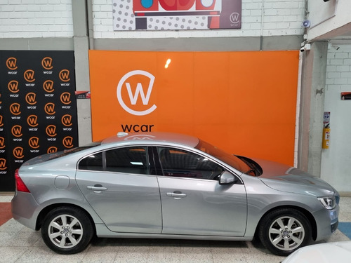 Imagen 13 de 17 de Volvo S60 T4 1,6 Mt 2014