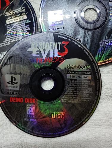 Dino Crisis 1 Y 2 Más Residen Evil 3 Demo Con Detalles (Usado)
