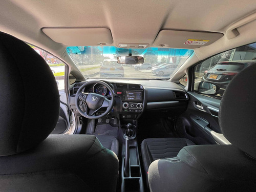 Imagen 9 de 15 de Honda Wr-v 2022 1.5 Lx-mecanica 2022